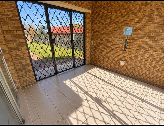 3 BEDROOM HOUSE FOR SALE IN BEDWORTH PARK